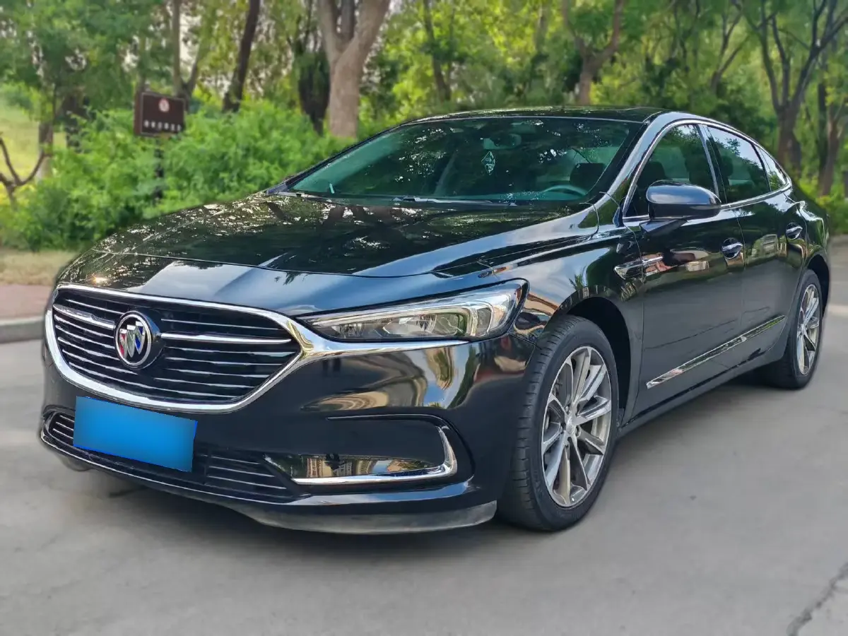 2022 Buick Larcosse 2.0T 237HP L4 9AT