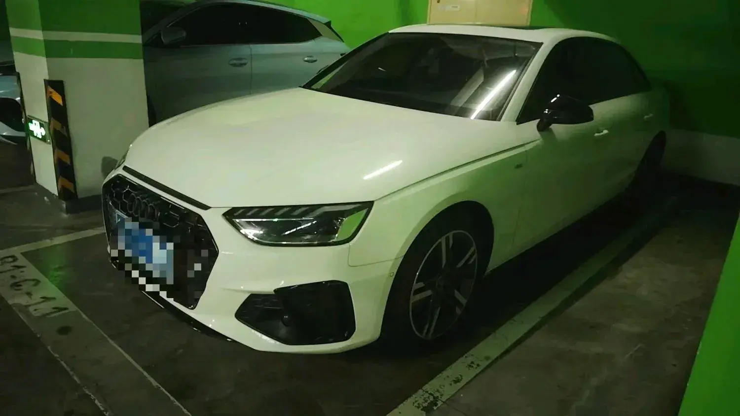 2022 Audi A4L 2.0T 190HP L4 7DCT