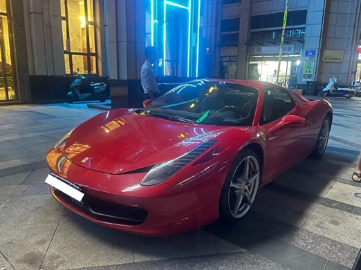 2013 Ferrari 458 4.5L 570HP V8 7DCT