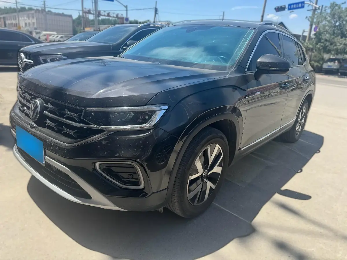 2023 Volkswagen Tayron 2.0T 186HP L4 7DCT