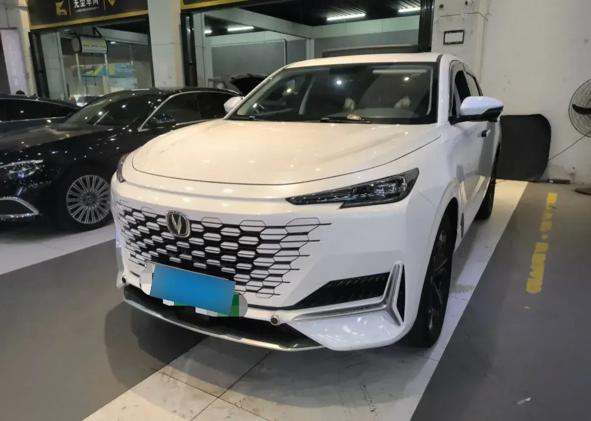 2022 ChangAn UNI-K iDD 1.5T 170HP L4 6TCT PHEV 30.74KWH