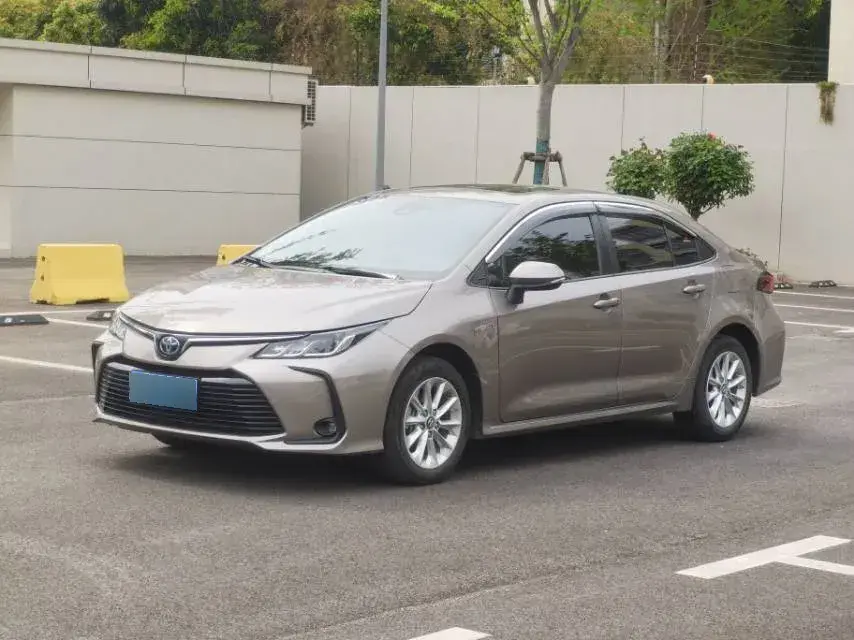 2021 Toyota Corolla 1.8L 98HP L4 E-CVT Hybrid