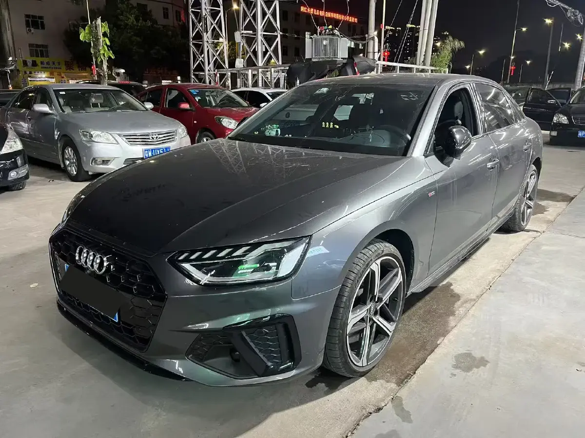 2023 Audi A4L 2.0T 190HP L4 7DCT