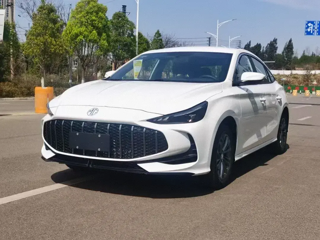 2025 MG 5 1.5L 129HP L4 CVT