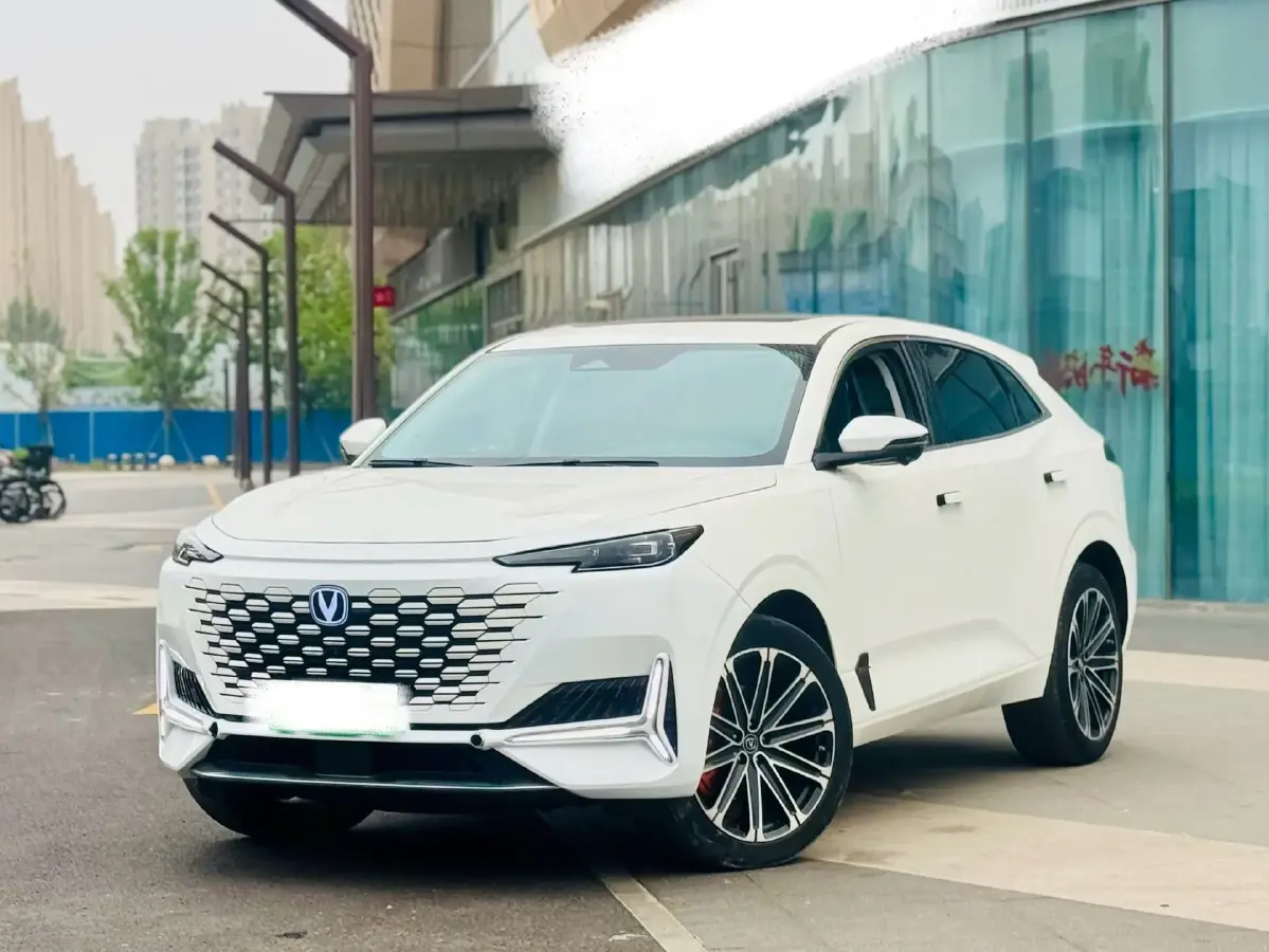 2022 ChangAn UNI-K iDD 1.5T 170HP L4 6TCT PHEV 30.74KWH