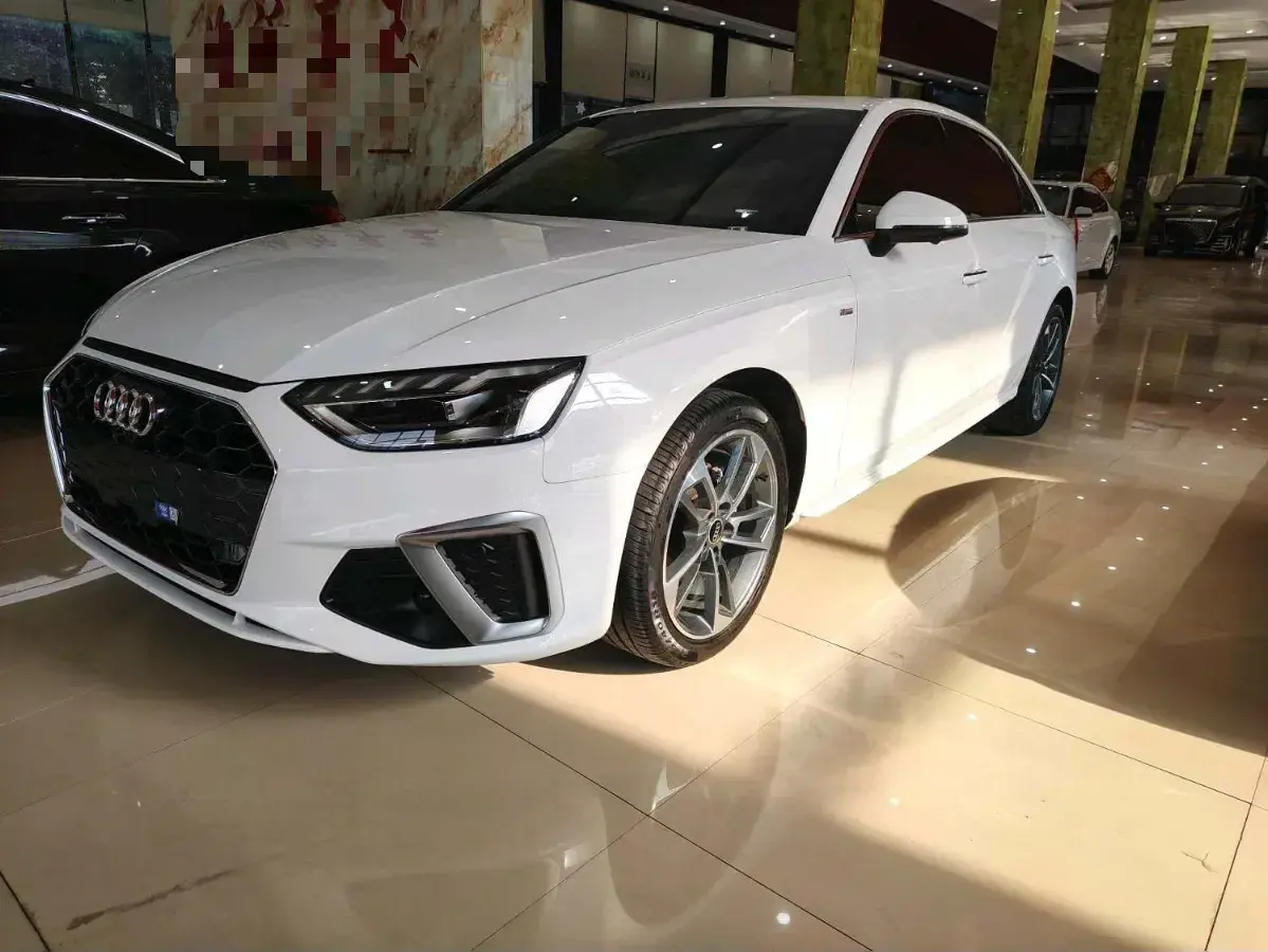 2023 Audi A4L 2.0T 190HP L4 7DCT