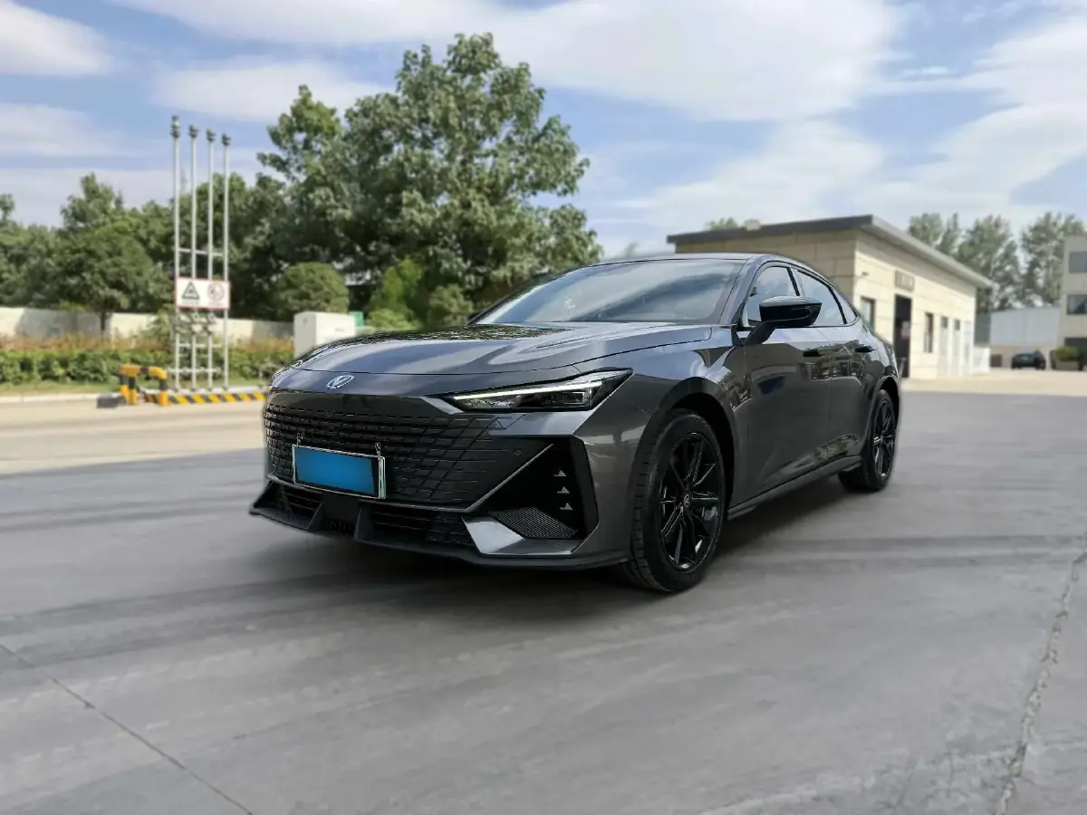 2023 ChangAn UNI-V iDD 1.5T 170HP L4 6TCT PHEV 18.4KWH