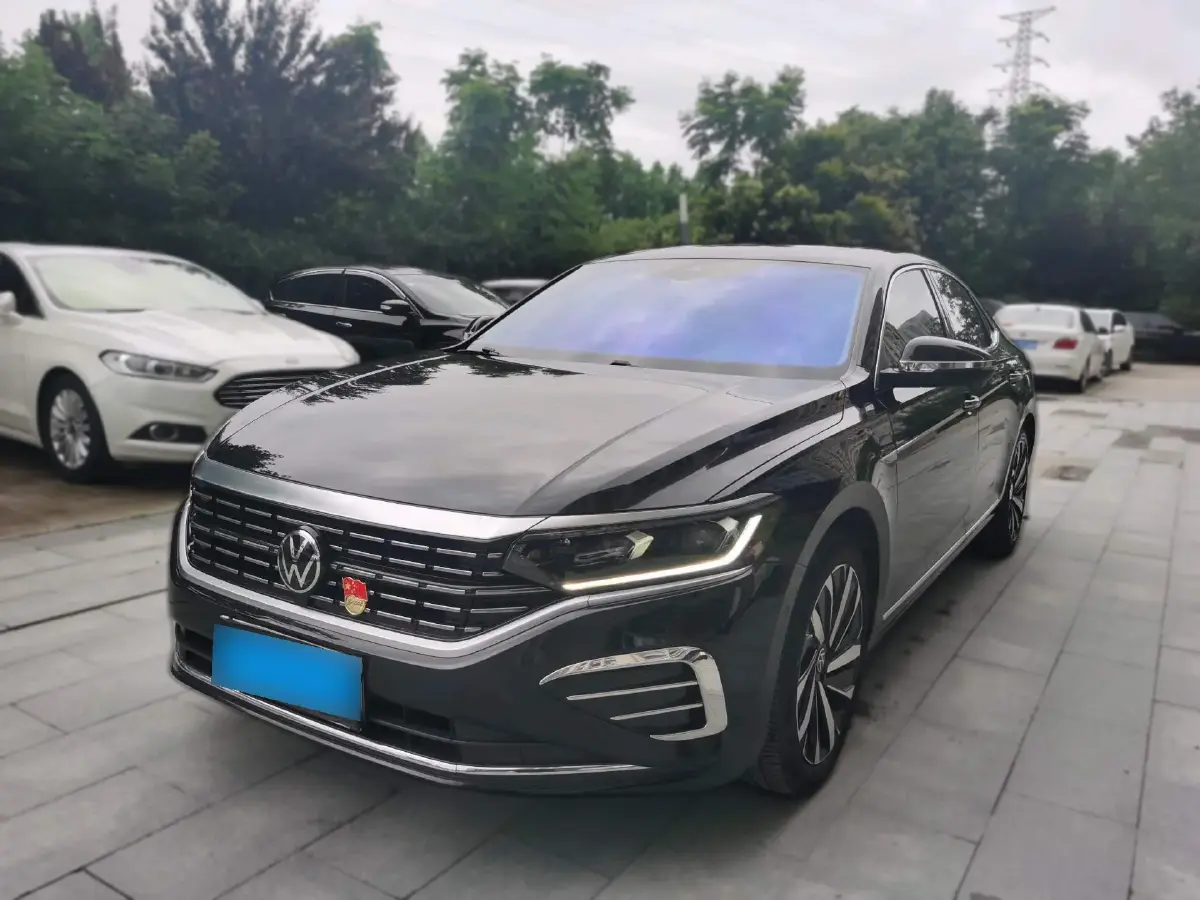 2022 Volkswagen Passat 2.0T 186HP L4 7DCT