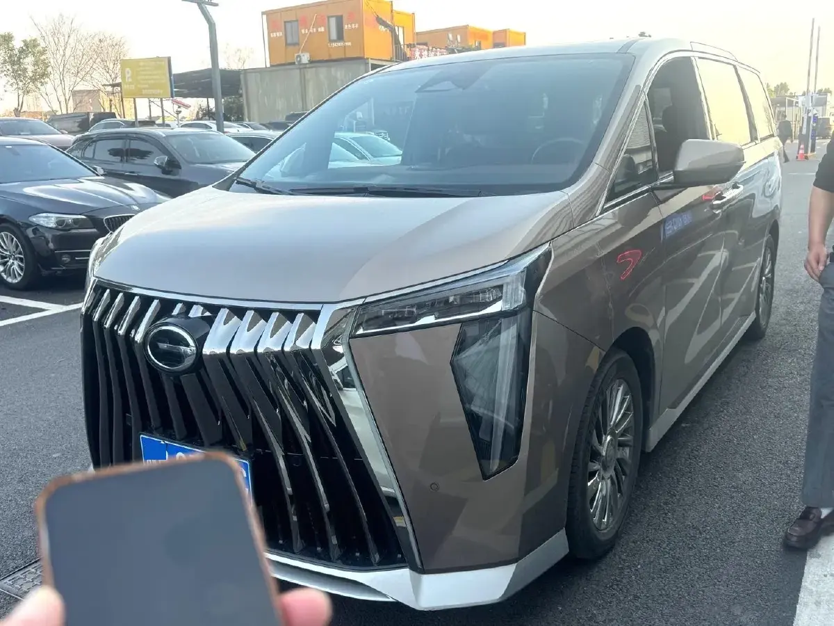 2023 GAC Trumpchi M8 2.0T 252HP L4 8AT