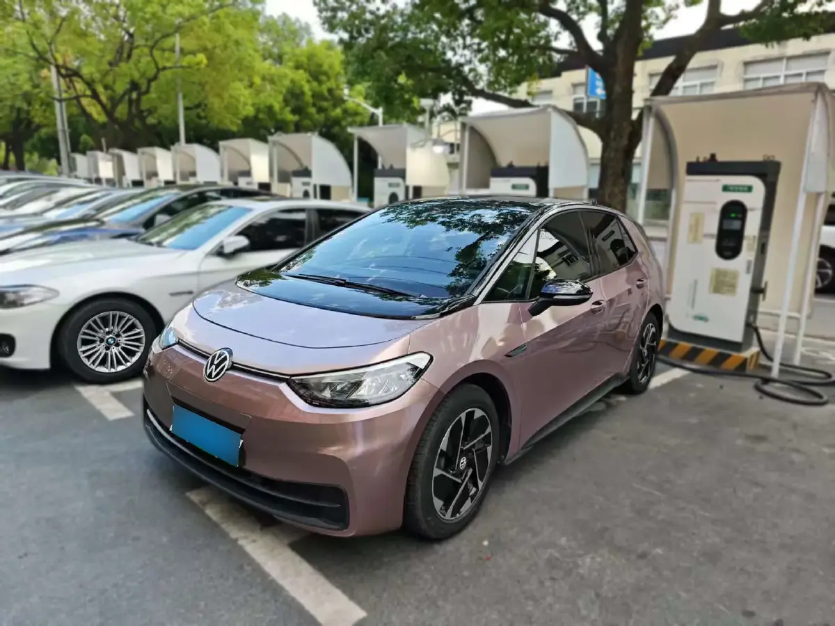 2023 Volkswagen ID.3 BEV 52.8KWH