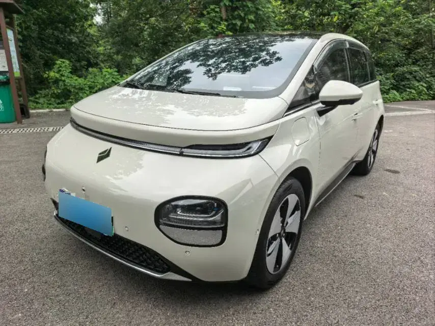 2023 BaoJun Cloud BEV 50.6KWH