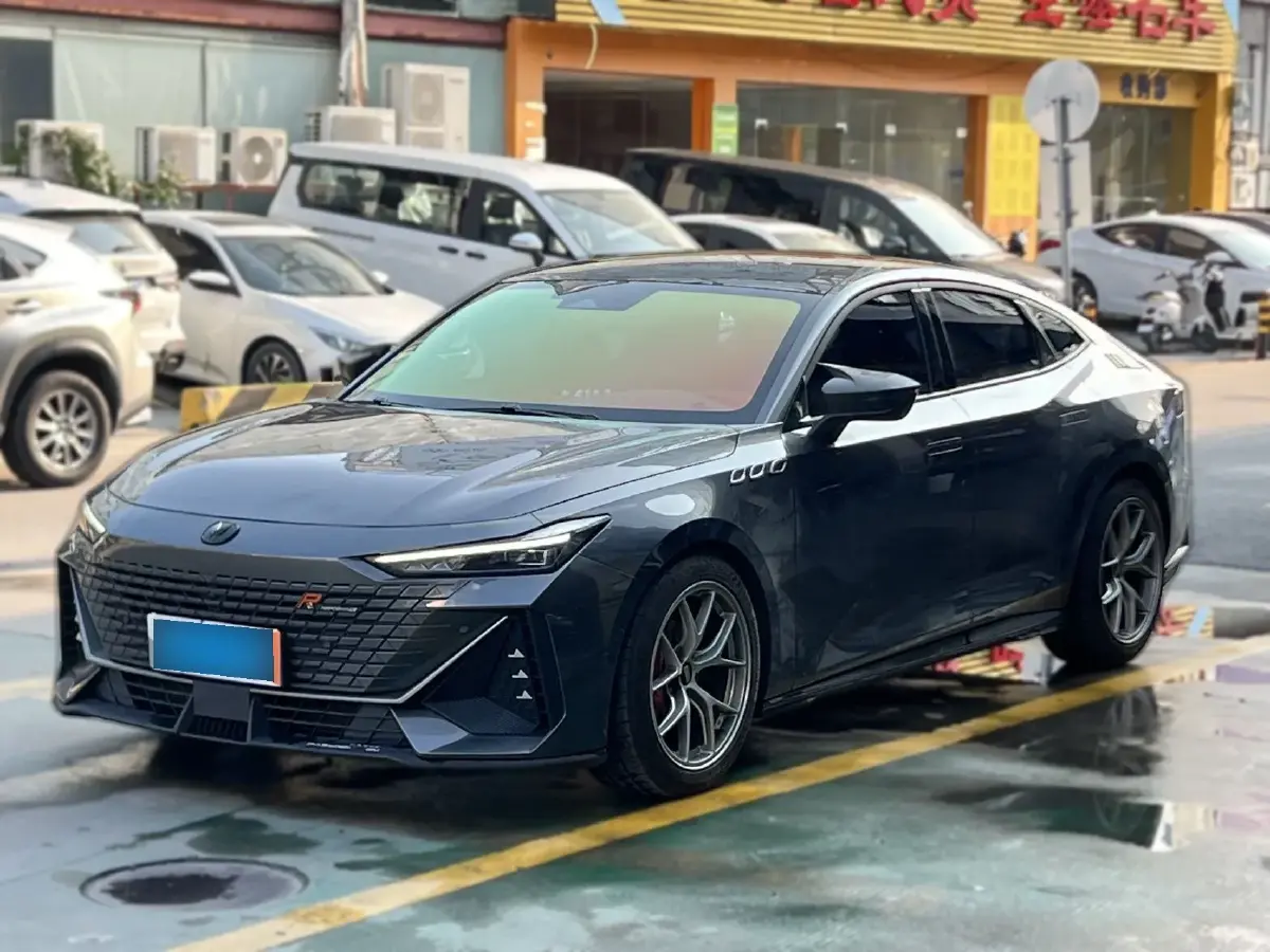 2022 ChangAn UNI-V 1.5T 188HP L4 7DCT