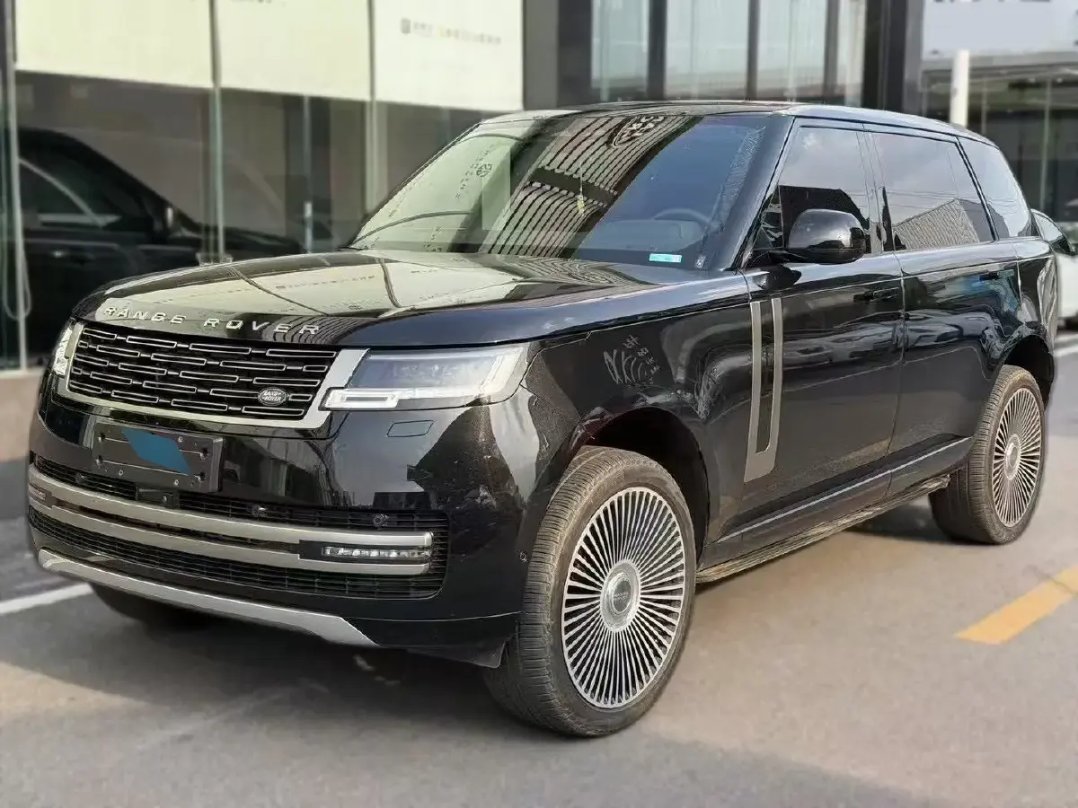 2025 Land Rover Range Rover 3.0T 400HP L6 8AT