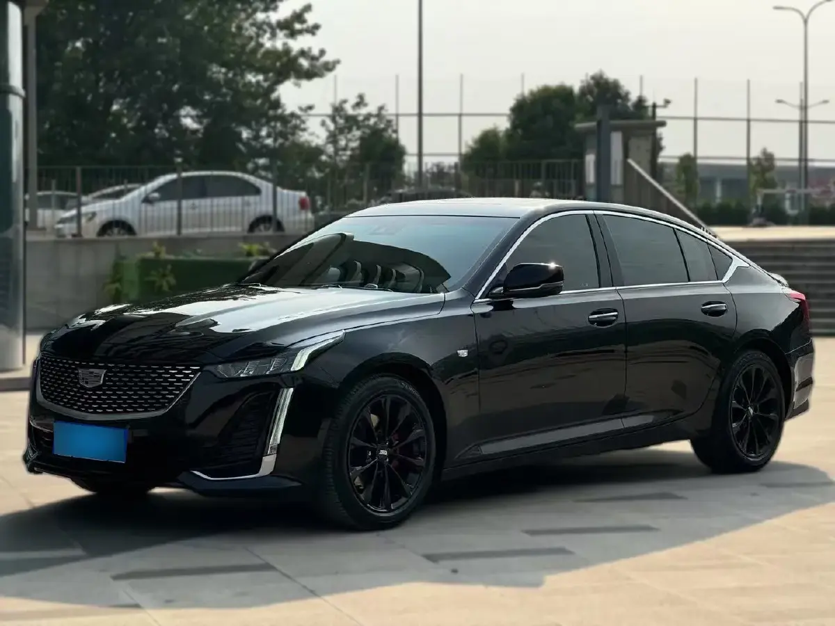2022 Cadillac CT5 2.0T 237HP L4 10AT