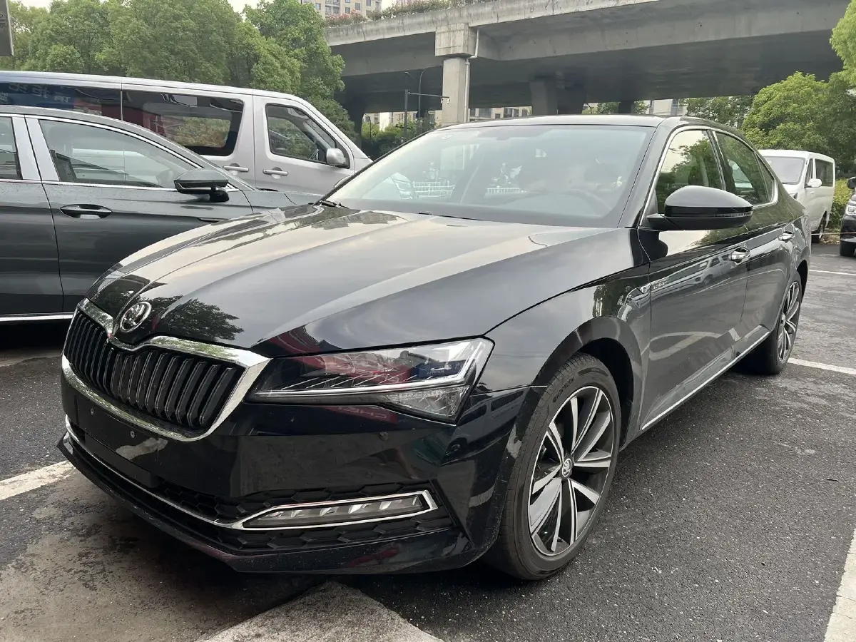 2025 Skoda Superb 1.4T 150HP L4 7DCT