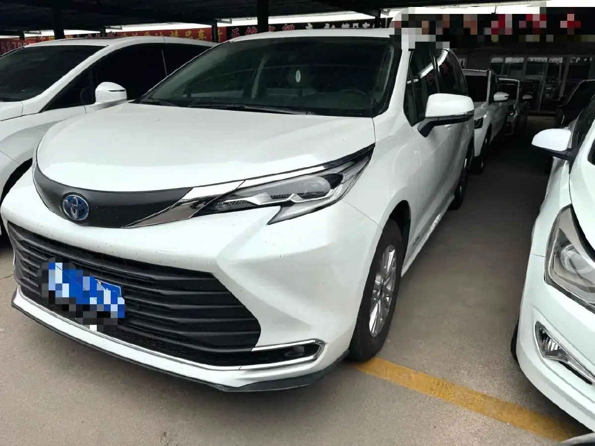 2021 Toyota Sienna 2.5L 192HP L4 E-CVT Hybrid