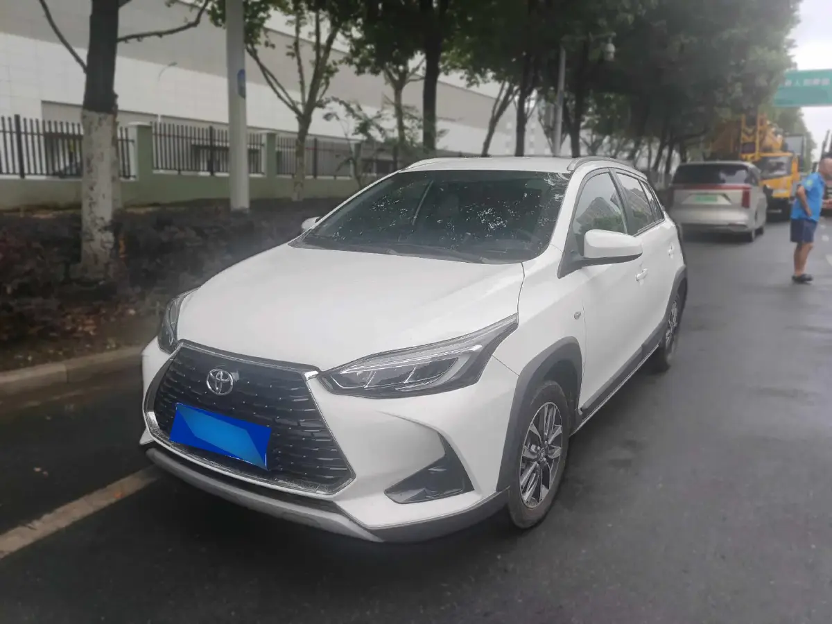 2022 Toyota Yaris L 1.5L 112HP L4 CVT