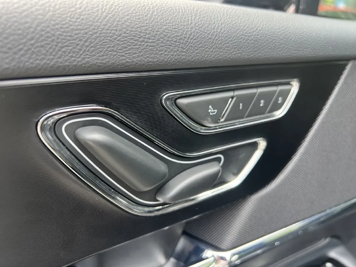 2022 Lincoln Corsair 2.0T 245HP L4 8AT,autocango,china used car exporter,china ev exporter,chinese used car exporter,chinese used ev exporter