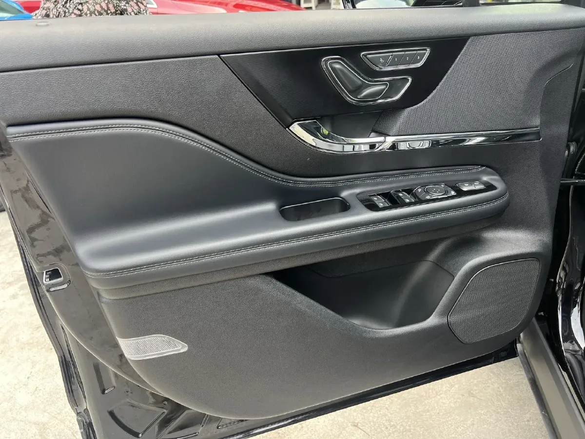 2022 Lincoln Corsair 2.0T 245HP L4 8AT,autocango,china used car exporter,china ev exporter,chinese used car exporter,chinese used ev exporter