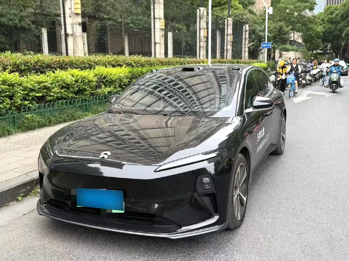 2024 NIO ET5T BEV 75KWH