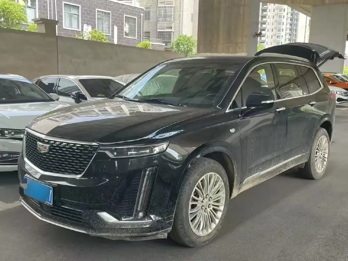 2025 Cadillac XT6 2.0T 237HP L4 9AT