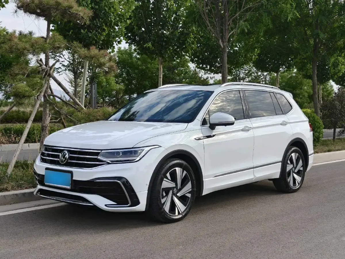 2023 Volkswagen Tiguan L 2.0T 186HP L4 7DCT