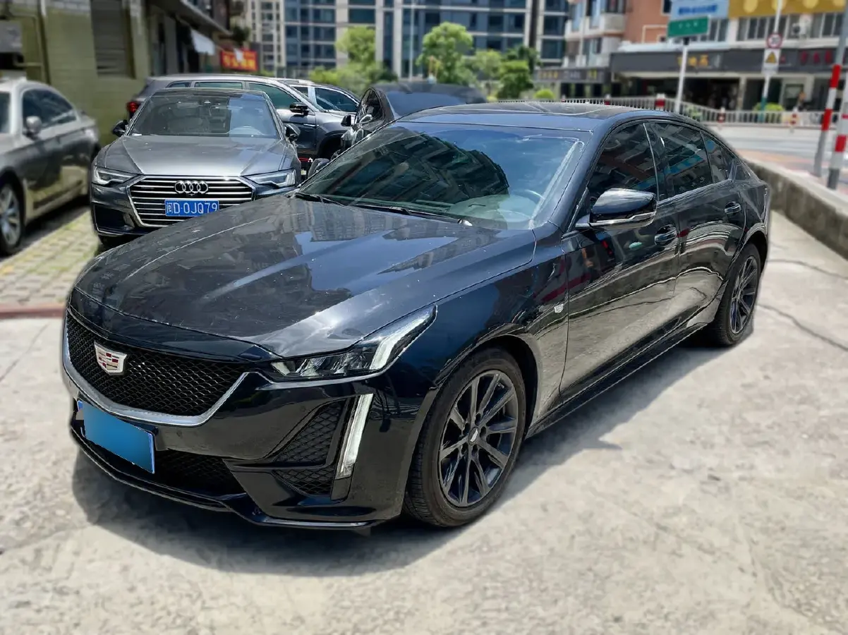 2023 Cadillac CT5 2.0T 237HP L4 10AT