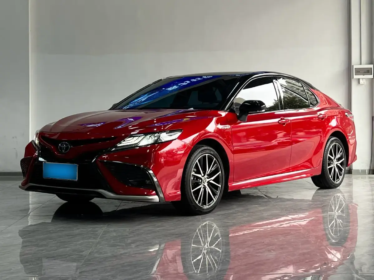 2021 Toyota Camry 2.5L 178HP L4 E-CVT Hybrid