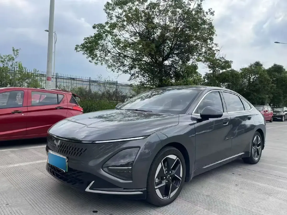 2023 WuLing XingGuang 1.5L 106HP L4 E-CVT PHEV 20.5KWH