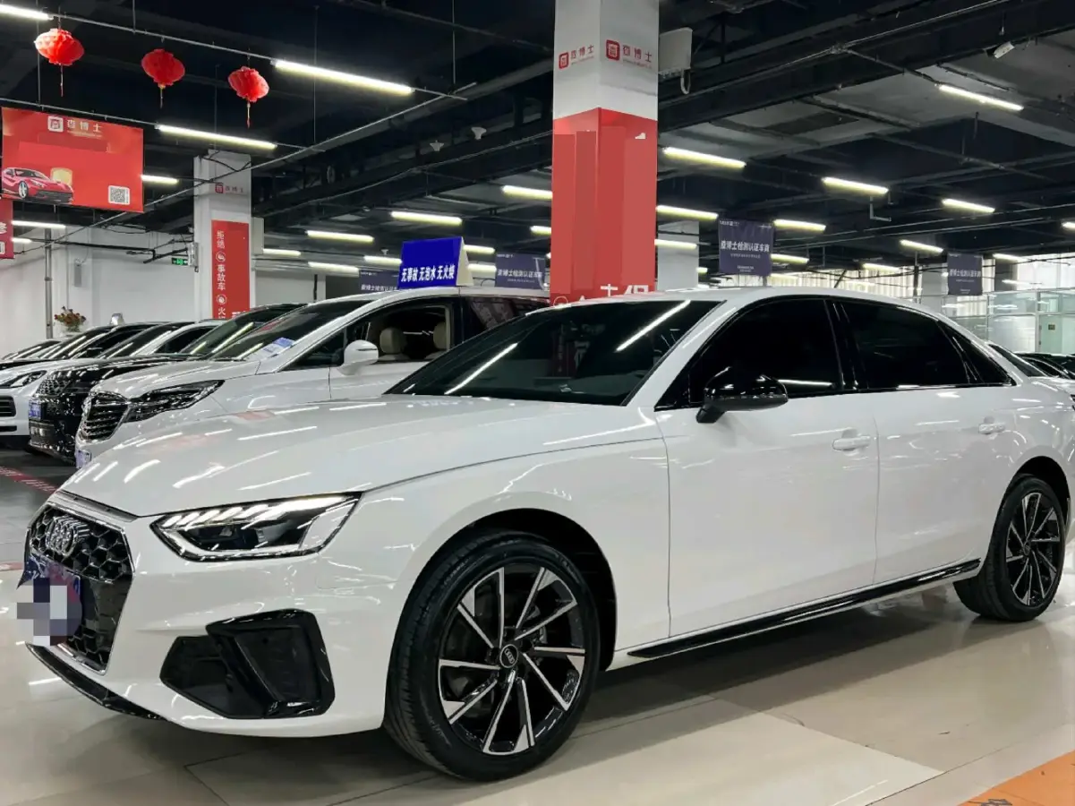 2023 Audi A4L 2.0T 190HP L4 7DCT