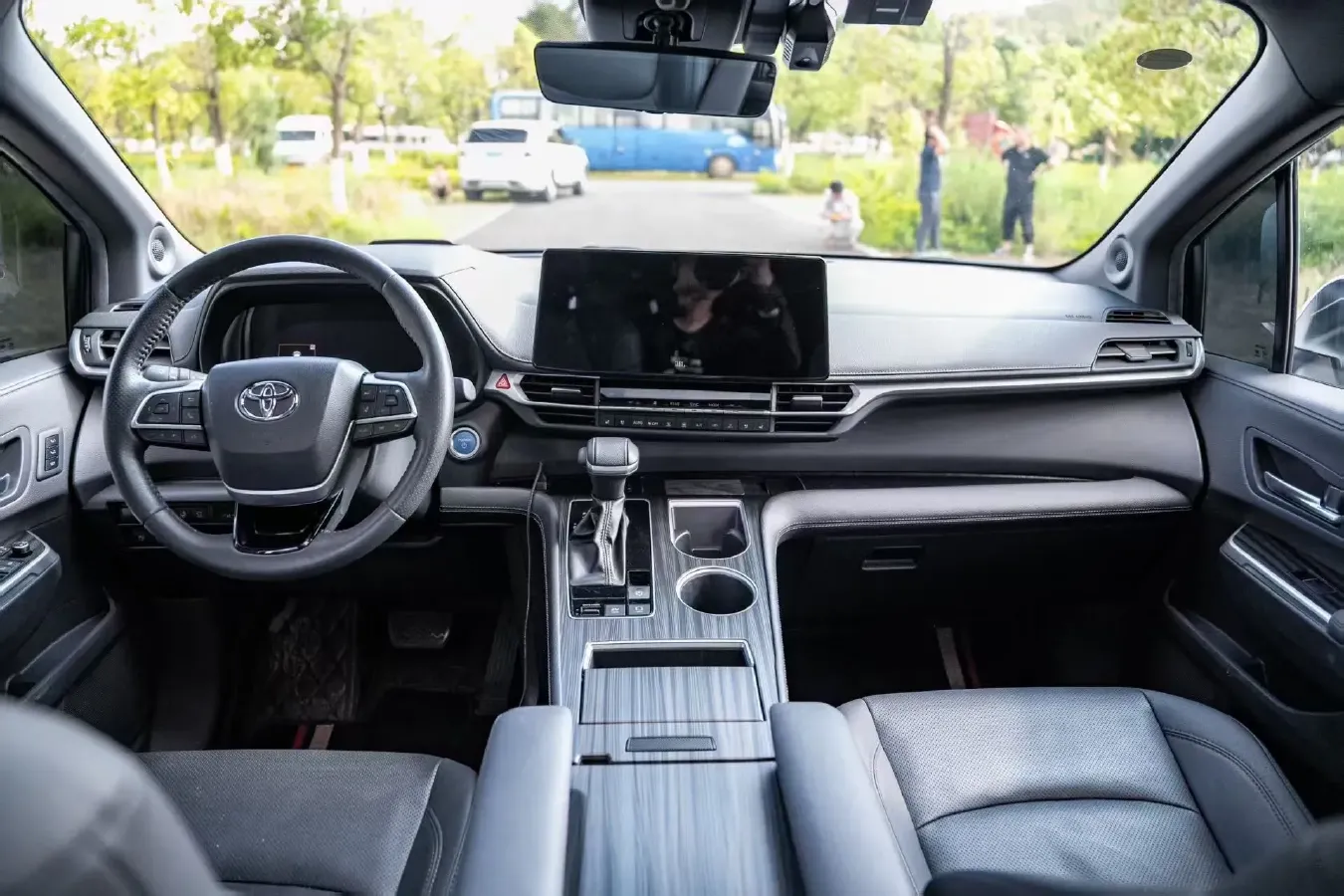 2021 Toyota Sienna 2.5L 192HP L4 E-CVT Hybrid,autocango,china used car exporter,china ev exporter,chinese used car exporter,chinese used ev exporter