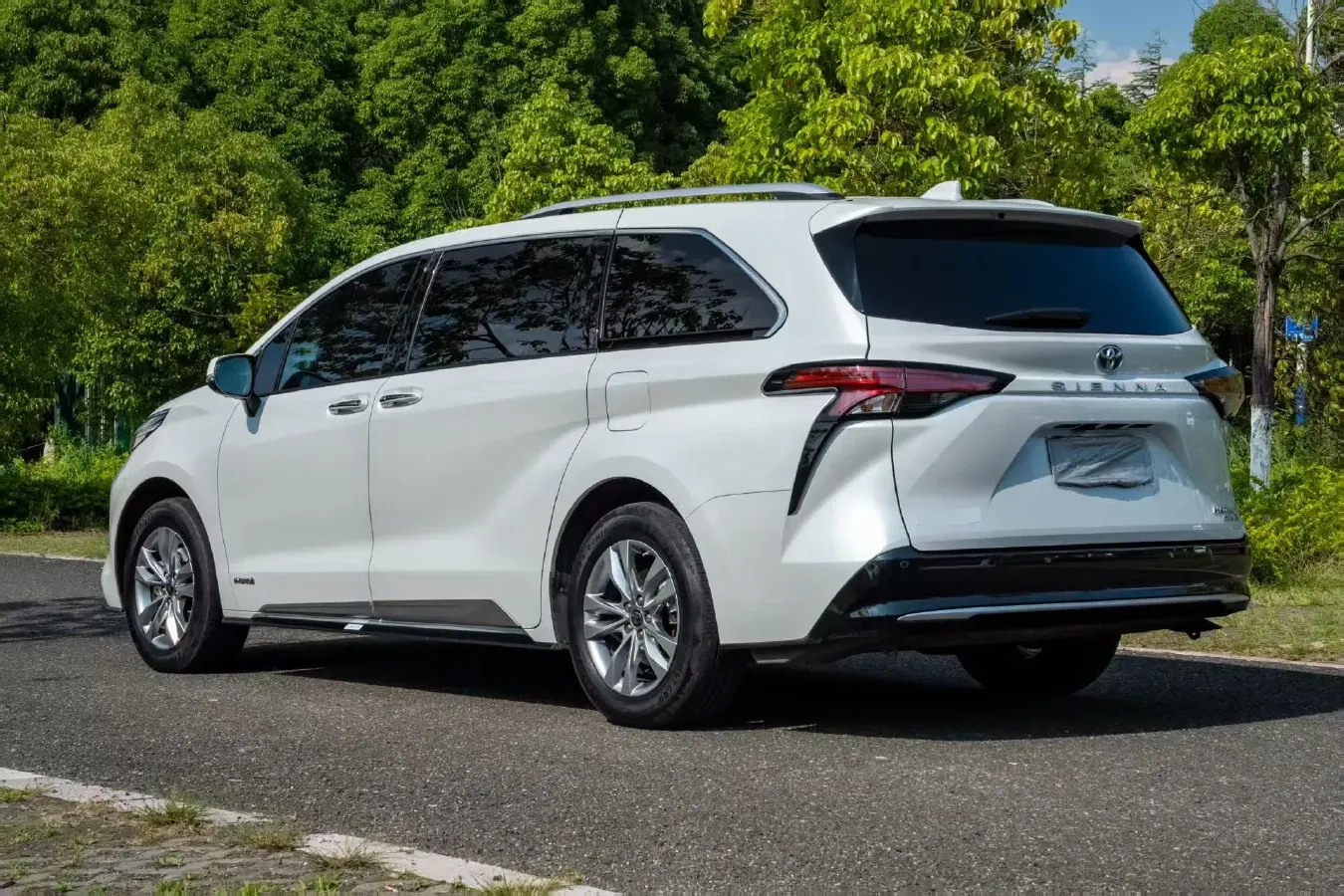 2021 Toyota Sienna 2.5L 192HP L4 E-CVT Hybrid,autocango,china used car exporter,china ev exporter,chinese used car exporter,chinese used ev exporter