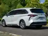 2021 Toyota Sienna 2.5L 192HP L4 E-CVT Hybrid