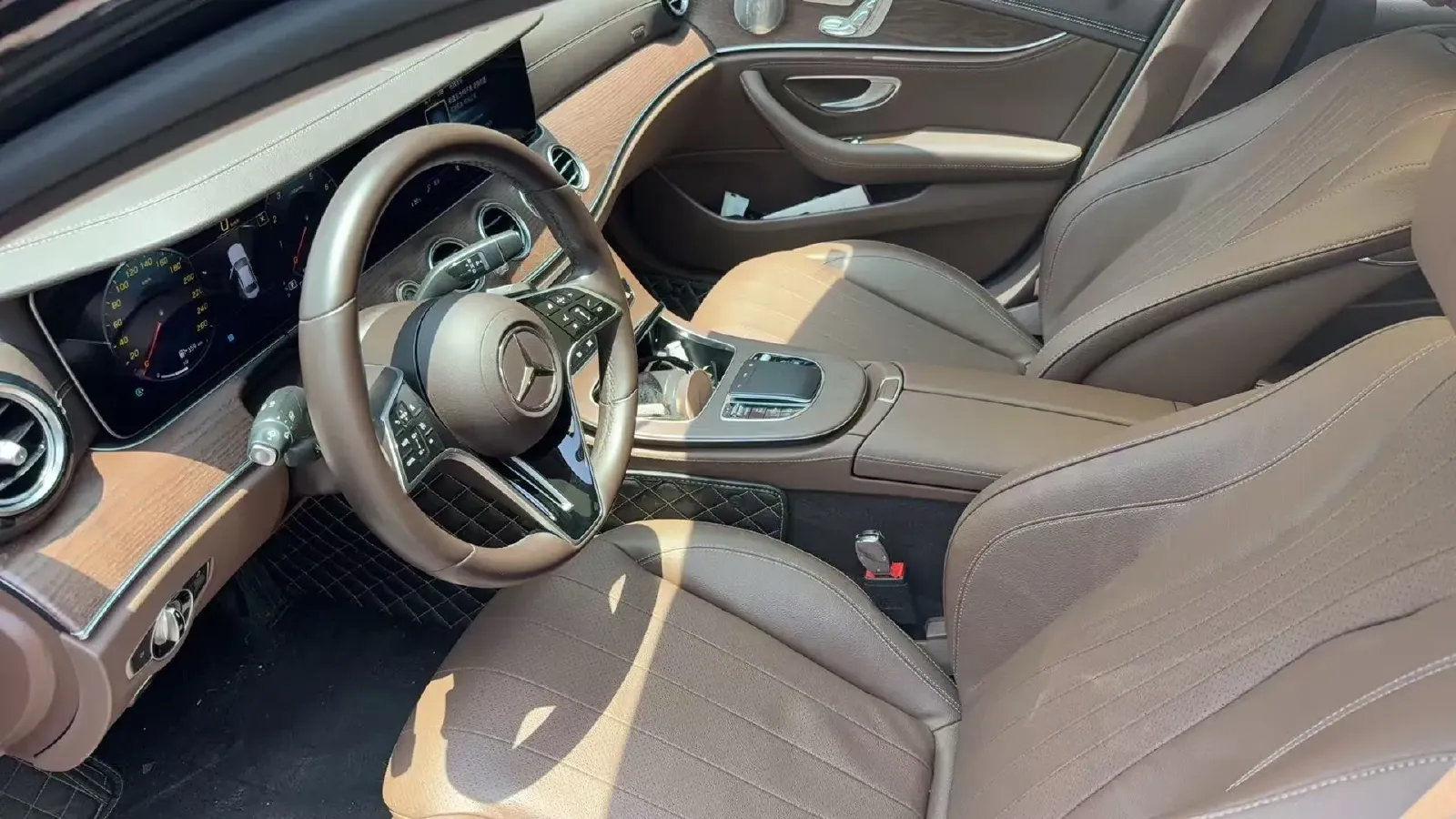 2022 Mercedes-Benz E Class 2.0T 258HP L4 9AT,autocango,china used car exporter,china ev exporter,chinese used car exporter,chinese used ev exporter