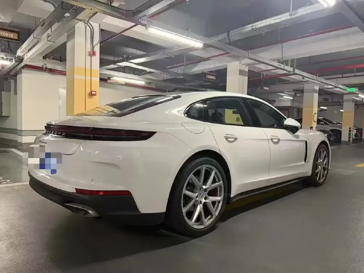 2024 Porsche Panamera 2.9T 353HP V6 8DCT,autocango,china used car exporter,china ev exporter,chinese used car exporter,chinese used ev exporter