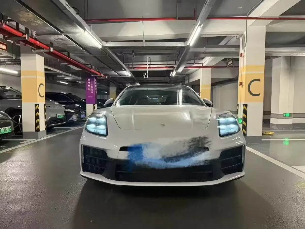 2024 Porsche Panamera 2.9T 353HP V6 8DCT,autocango,china used car exporter,china ev exporter,chinese used car exporter,chinese used ev exporter