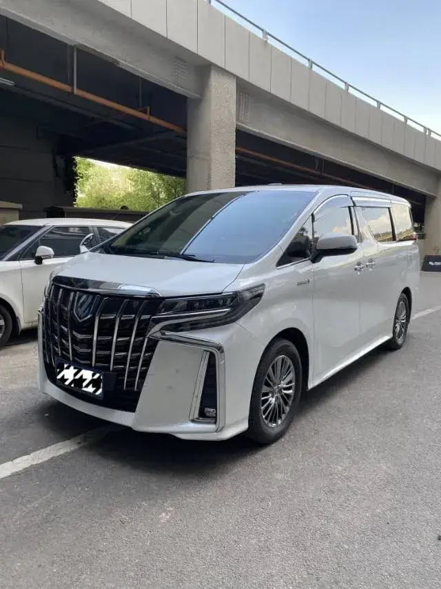 2021 Toyota Alphard 2.5L 117HP L4 E-CVT Hybrid