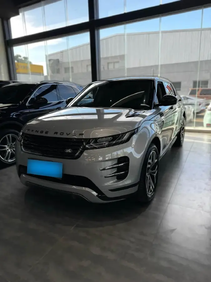2024 Land Rover Range Rover Evoque 2.0T 249HP L4 9AT