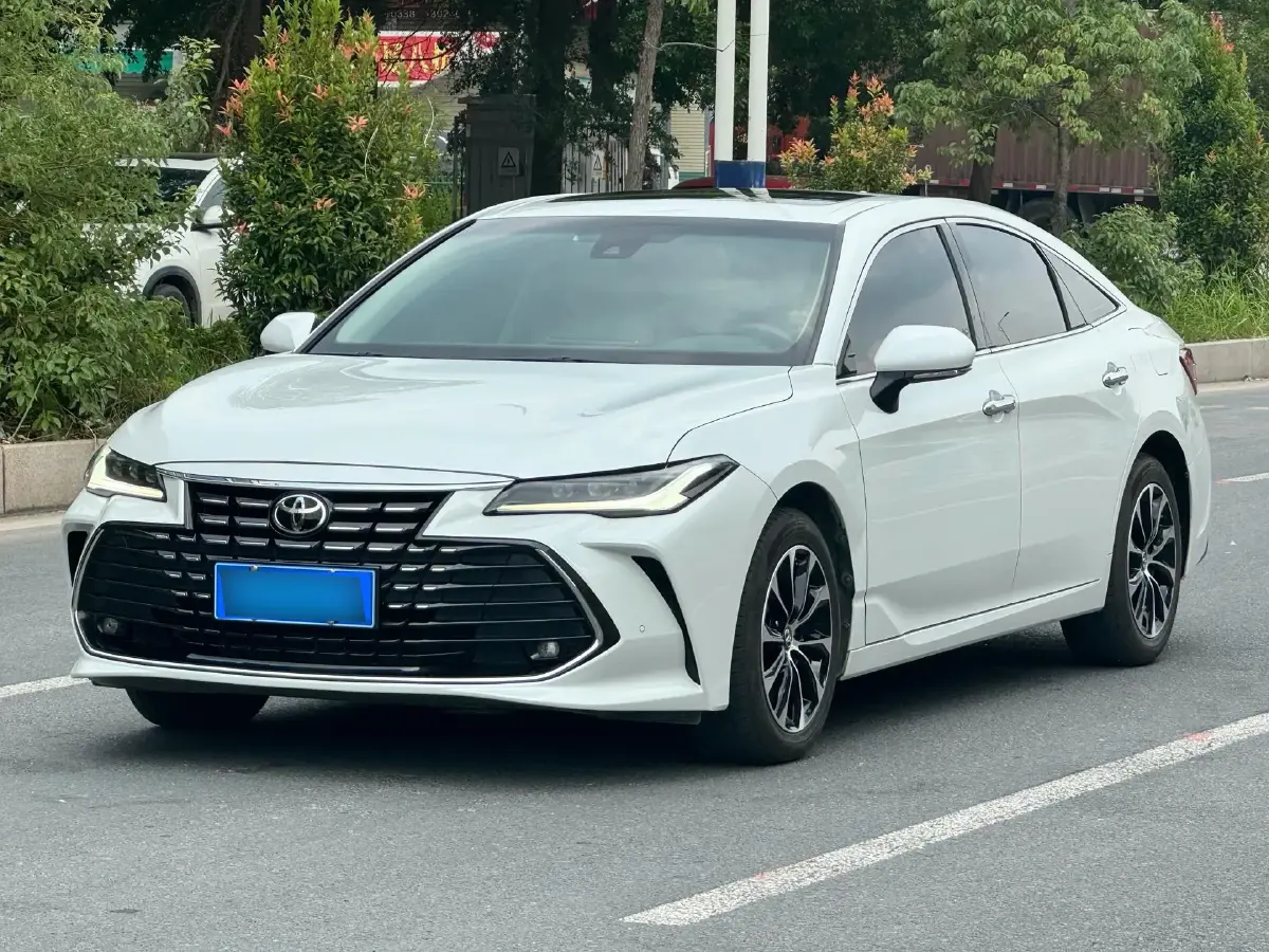 2022 Toyota Avalon 2.5L 209HP L4 8AT