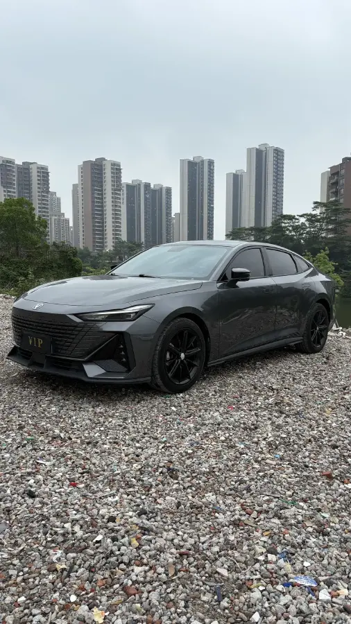 2022 ChangAn UNI-V 1.5T 188HP L4 7DCT