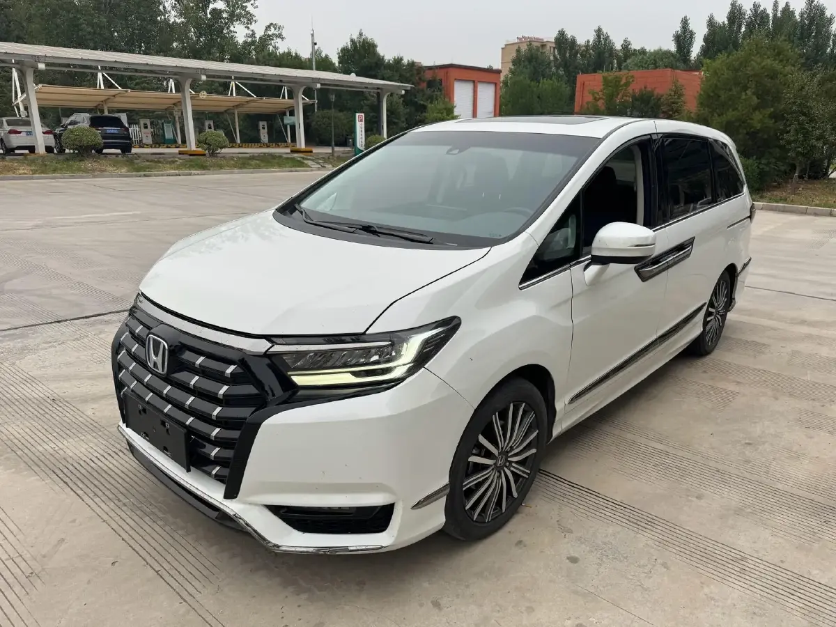 2022 Honda Elysioin 2.0L 146HP L4 E-CVT Hybrid 2022 Honda Elysioin 2.0L 146HP L4 E-CVT Hybrid