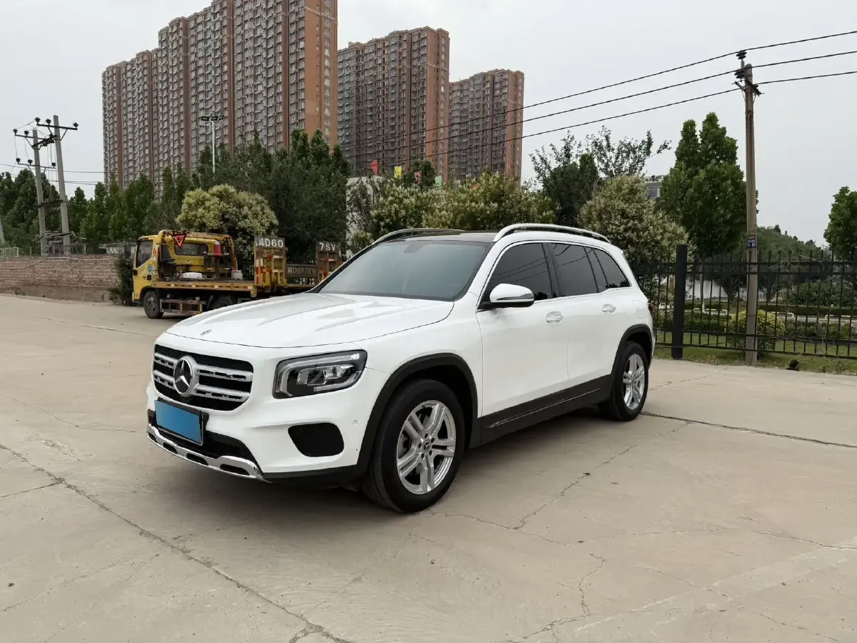 2023 Mercedes-Benz GLB Class 2.0T 190HP L4 8DCT