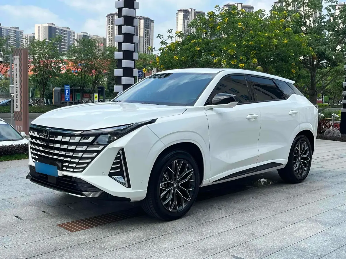 2024 ChangAn UNI-Z 1.5L 98HP L4 E-CVT PHEV 18.4KWH