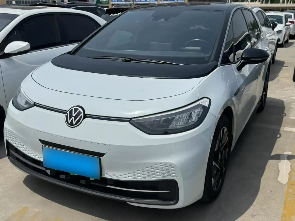 2023 Volkswagen ID.3 BEV 52.8KWH