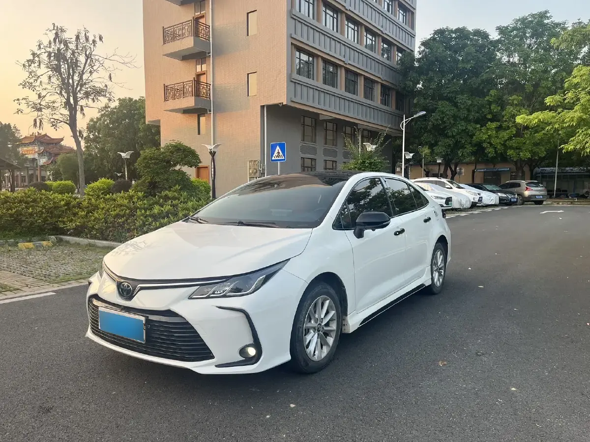 2021 Toyota Corolla 1.2T 116HP L4 CVT