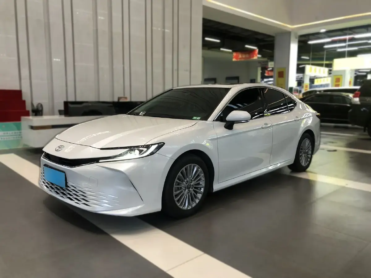 2024 Toyota Camry 2.0L 173HP L4 CVT
