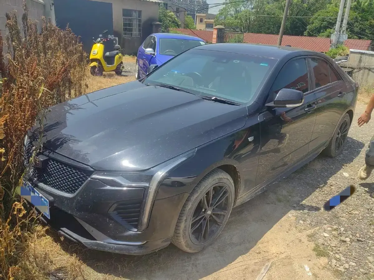 2022 Cadillac CT4 2.0T 237HP L4 8AT 2022 Cadillac CT4 2.0T 237HP L4 8AT