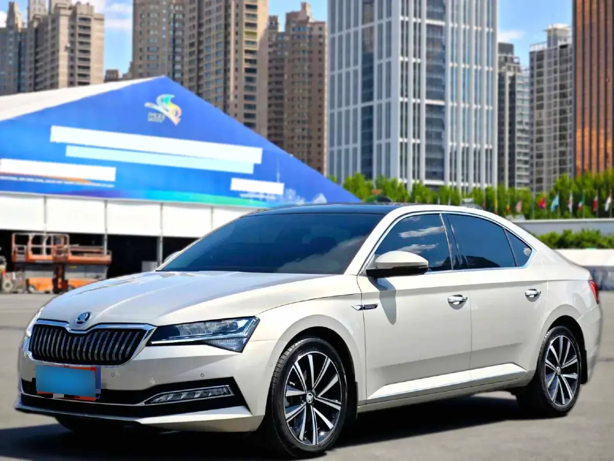 2021 Skoda Superb 2.0T 186HP L4 7DCT