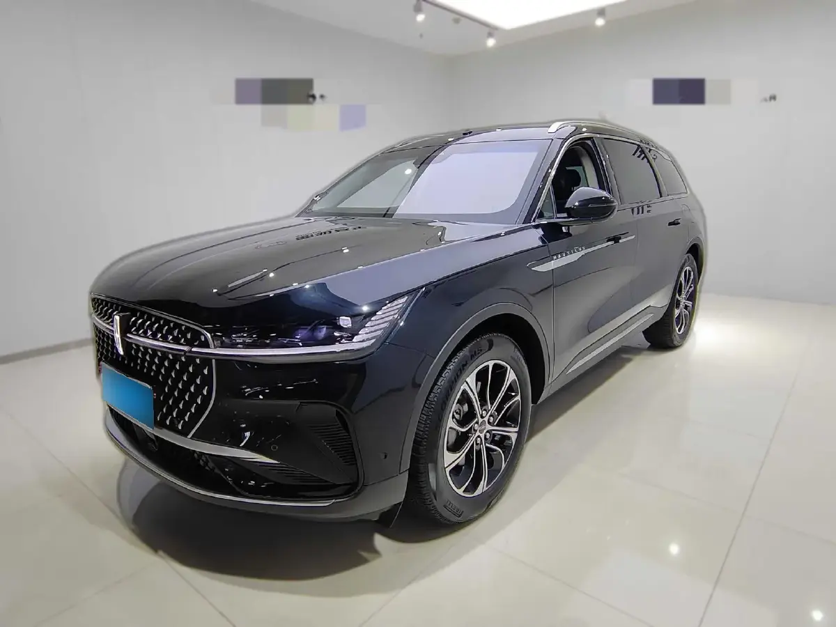 2023 Lincoln Nautilus 2.0T 261HP L4 8AT