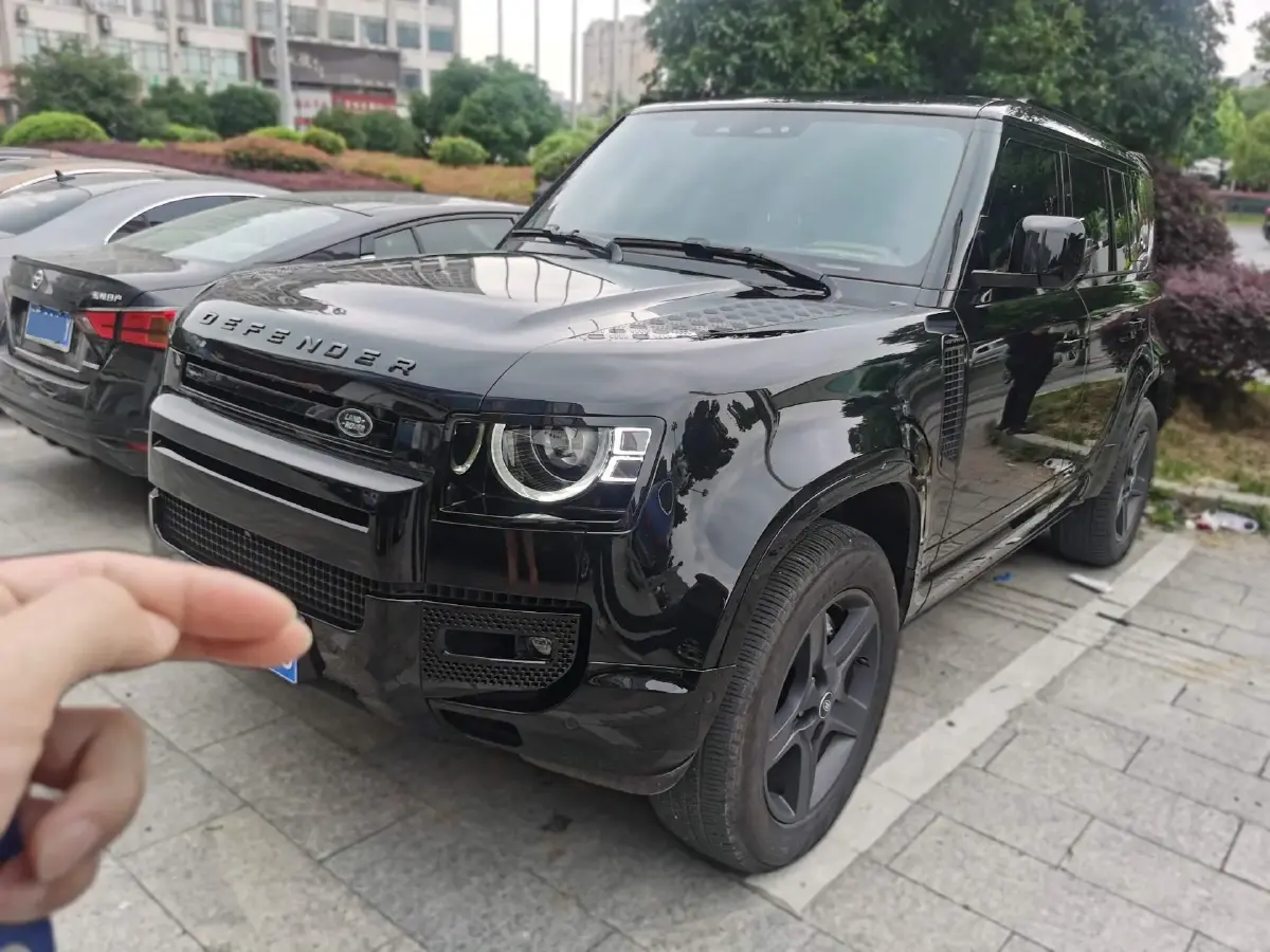 2024 Land Rover Defender 3.0T 400HP L6 8AT